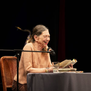 Autorin Rosa Pock bei ihrer Lesung bei der Eröffnung des 16. Literaturfest