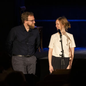 Kurator:innen Josef Kirchner und Anna Weidenholzer bei der Lyrikmatinee
