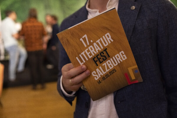 Programmheft bei der Eröffnung im Marionettentheater