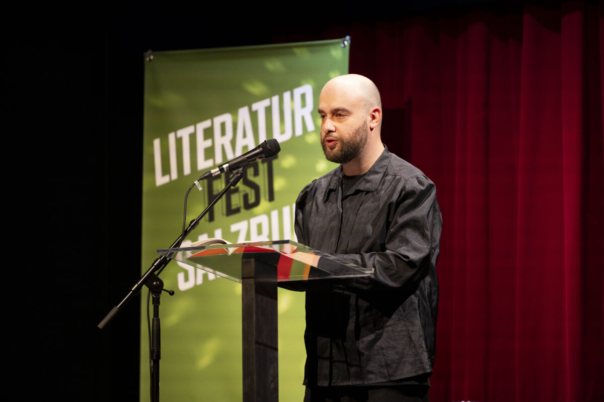 Autor Yevgeniy Breyger bei der Lyrikmatinee